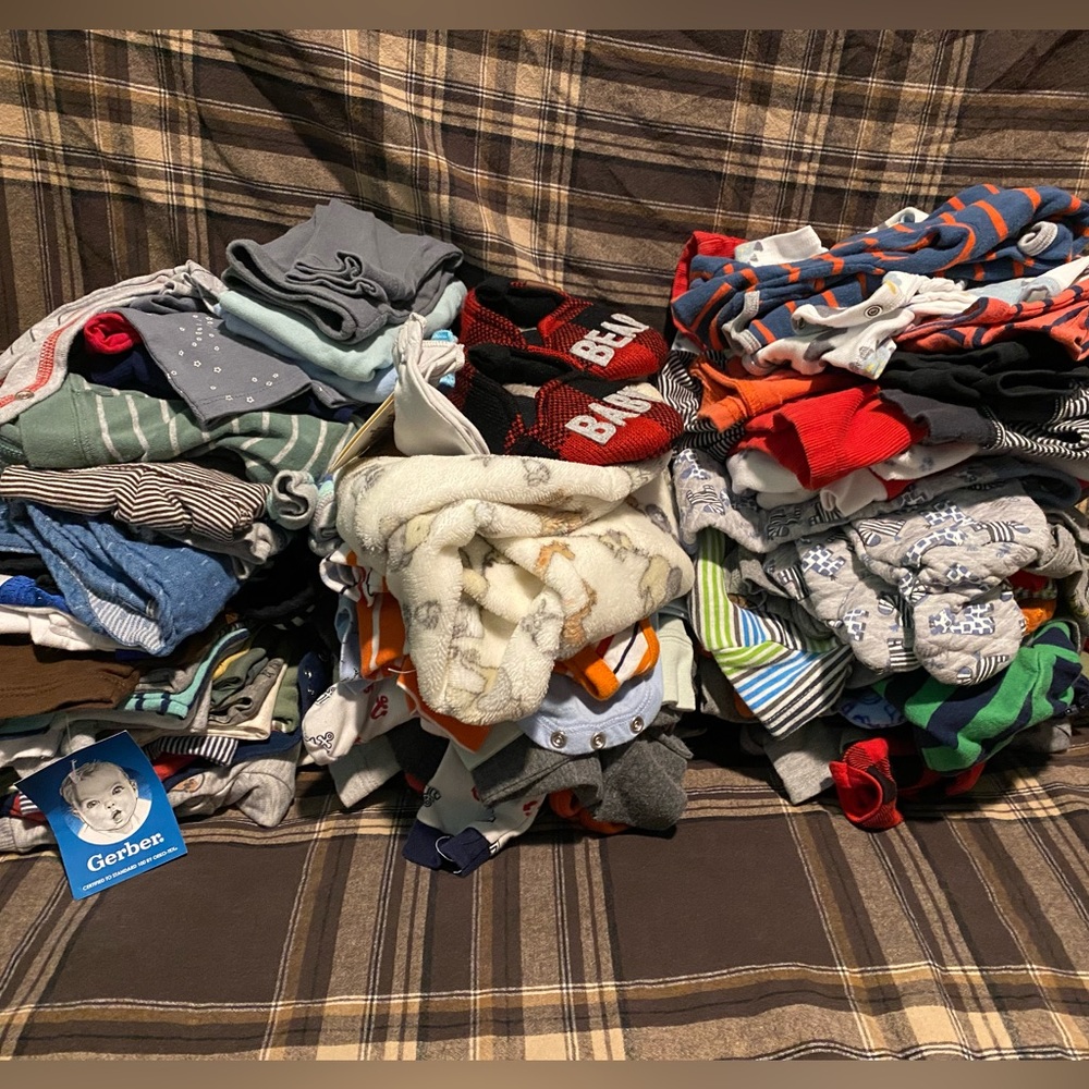 Huge Lot of Baby Boy Infant Newborn, 0-3, 3-6 Months Clothes Clothing 70+ Pieces